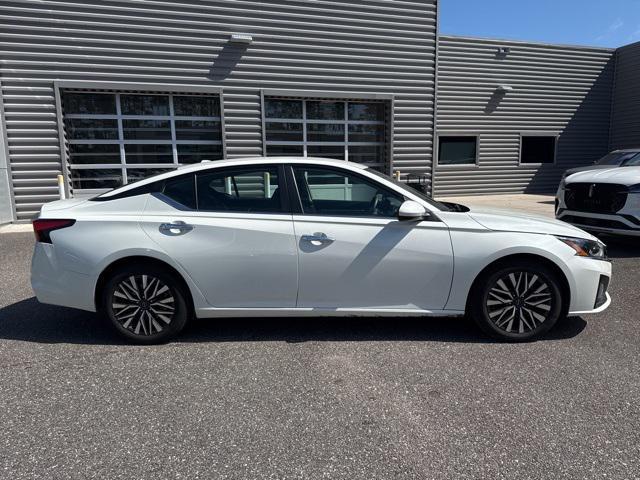 used 2023 Nissan Altima car, priced at $20,379