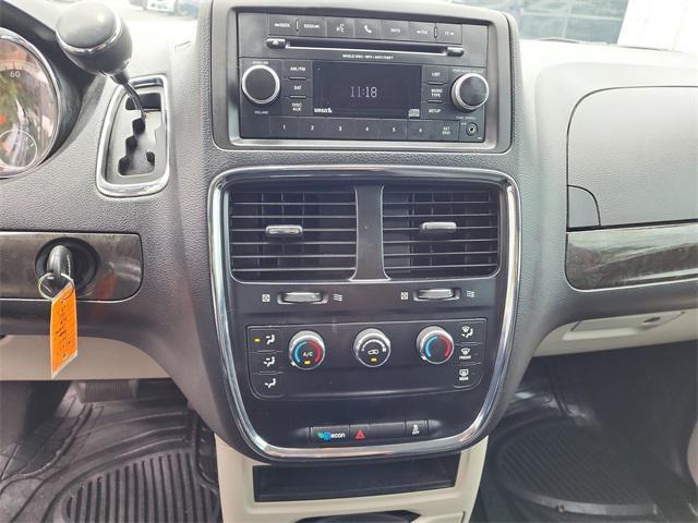 used 2016 Dodge Grand Caravan car