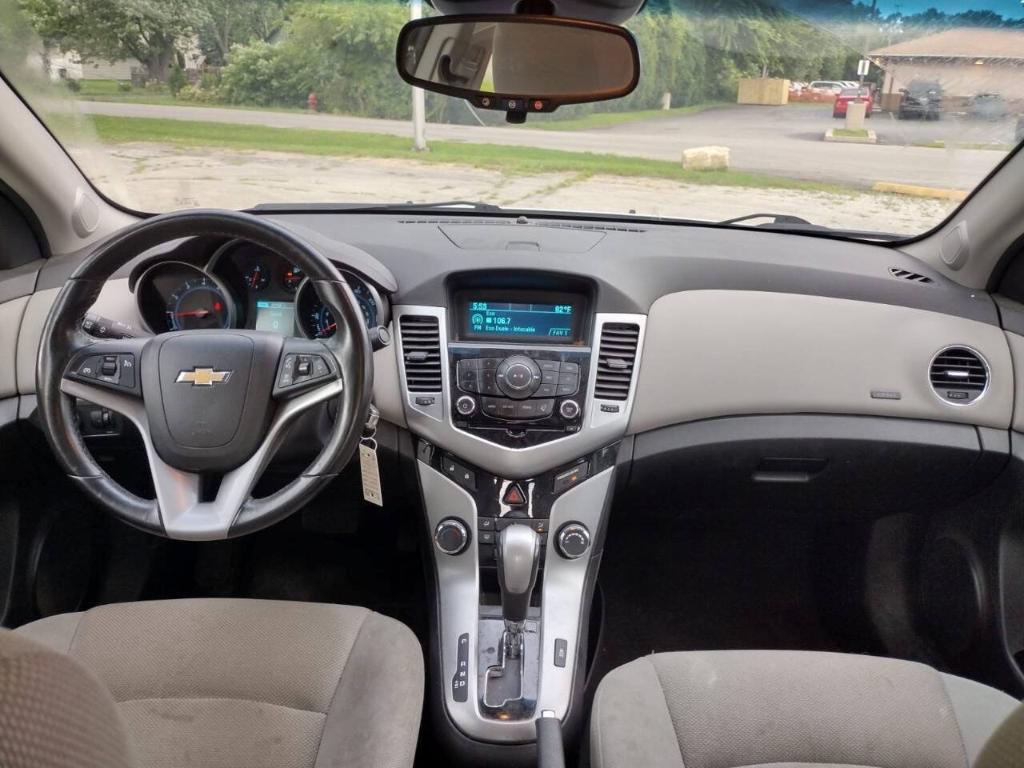 used 2014 Chevrolet Cruze car, priced at $4,999