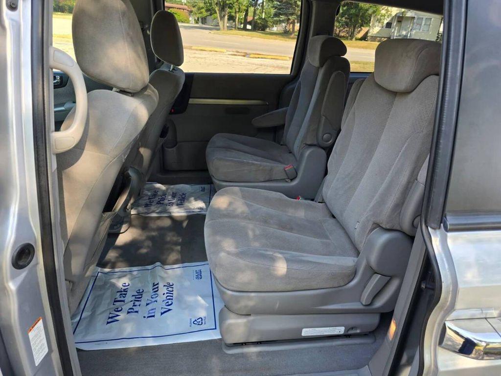 used 2007 Hyundai Entourage car, priced at $2,999