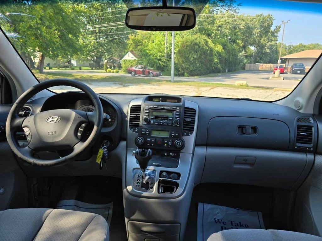 used 2007 Hyundai Entourage car, priced at $2,999