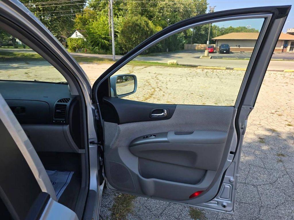 used 2007 Hyundai Entourage car, priced at $2,999