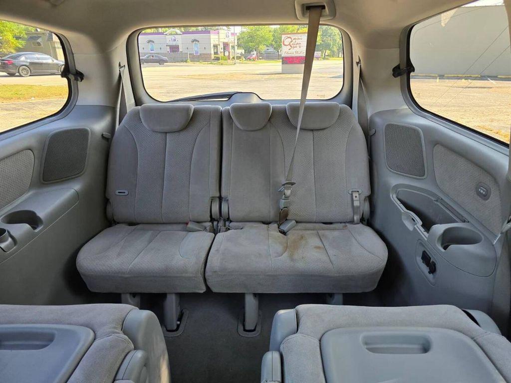 used 2007 Hyundai Entourage car, priced at $2,999