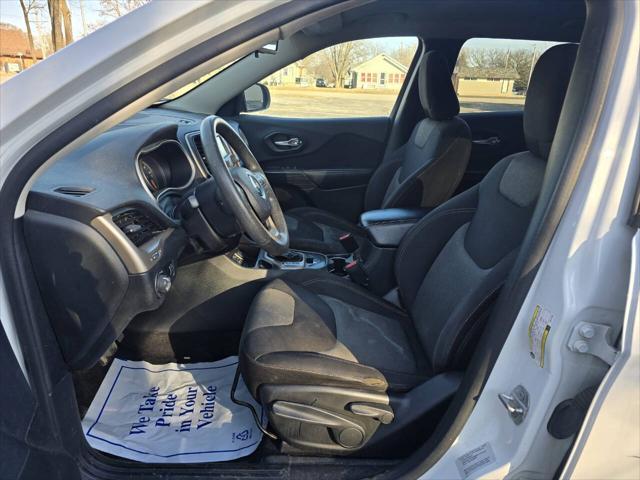 used 2016 Jeep Cherokee car, priced at $4,999
