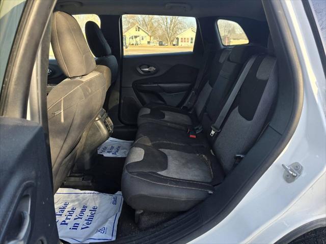 used 2016 Jeep Cherokee car, priced at $4,999