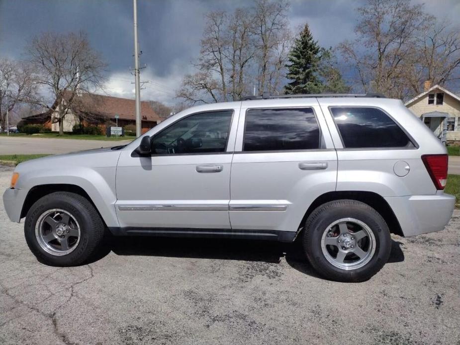 used 2010 Jeep Grand Cherokee car, priced at $2,999