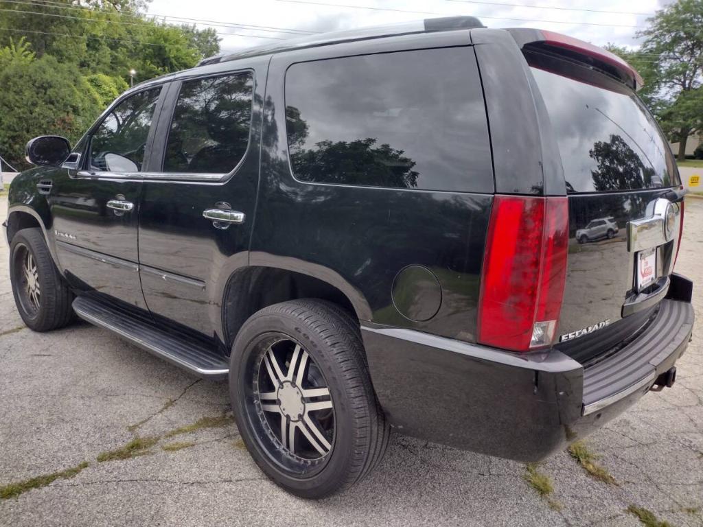 used 2007 Cadillac Escalade car, priced at $5,999