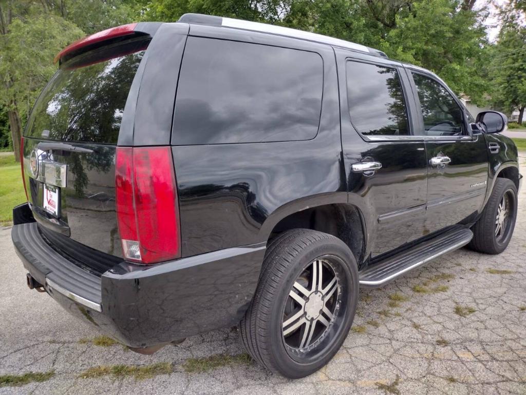 used 2007 Cadillac Escalade car, priced at $5,999