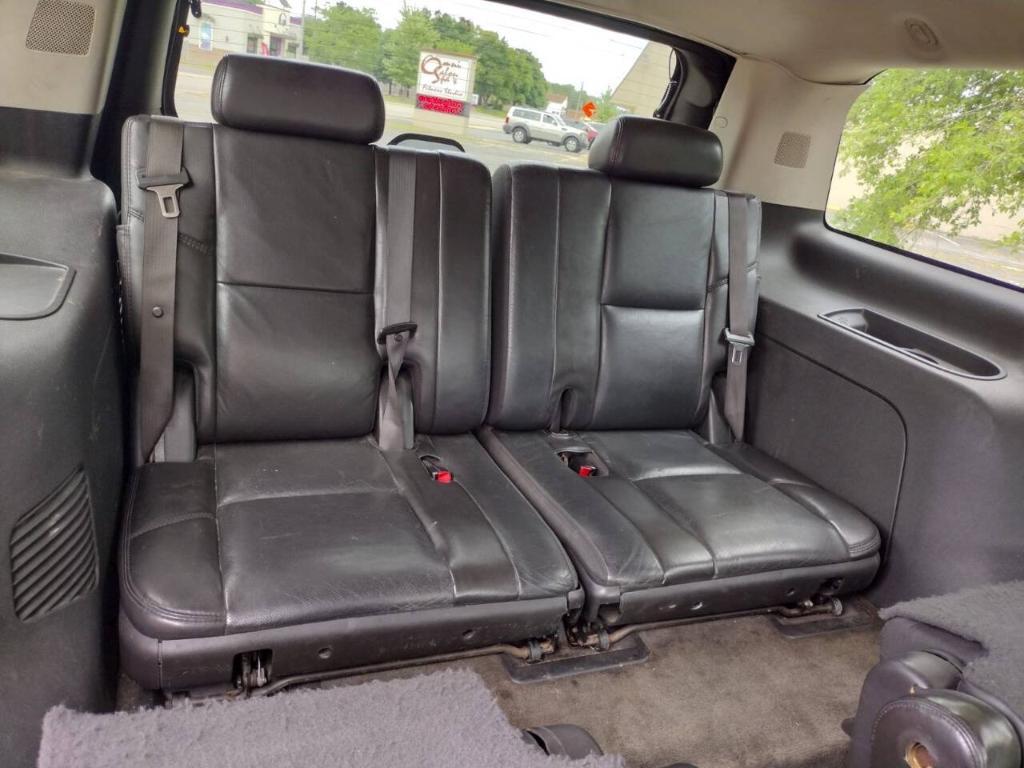 used 2007 Cadillac Escalade car, priced at $5,999