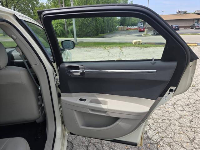 used 2006 Chrysler 300 car, priced at $3,999
