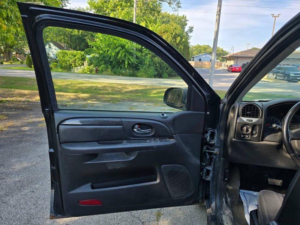 used 2008 GMC Envoy car, priced at $2,999