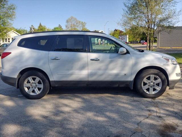 used 2010 Chevrolet Traverse car, priced at $3,999