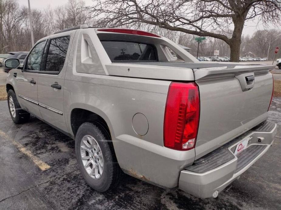 used 2008 Cadillac Escalade EXT car, priced at $4,999