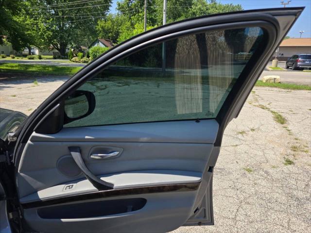 used 2009 BMW 328 car, priced at $4,999