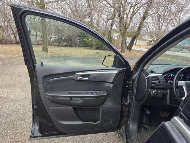used 2011 Chevrolet Traverse car, priced at $4,999