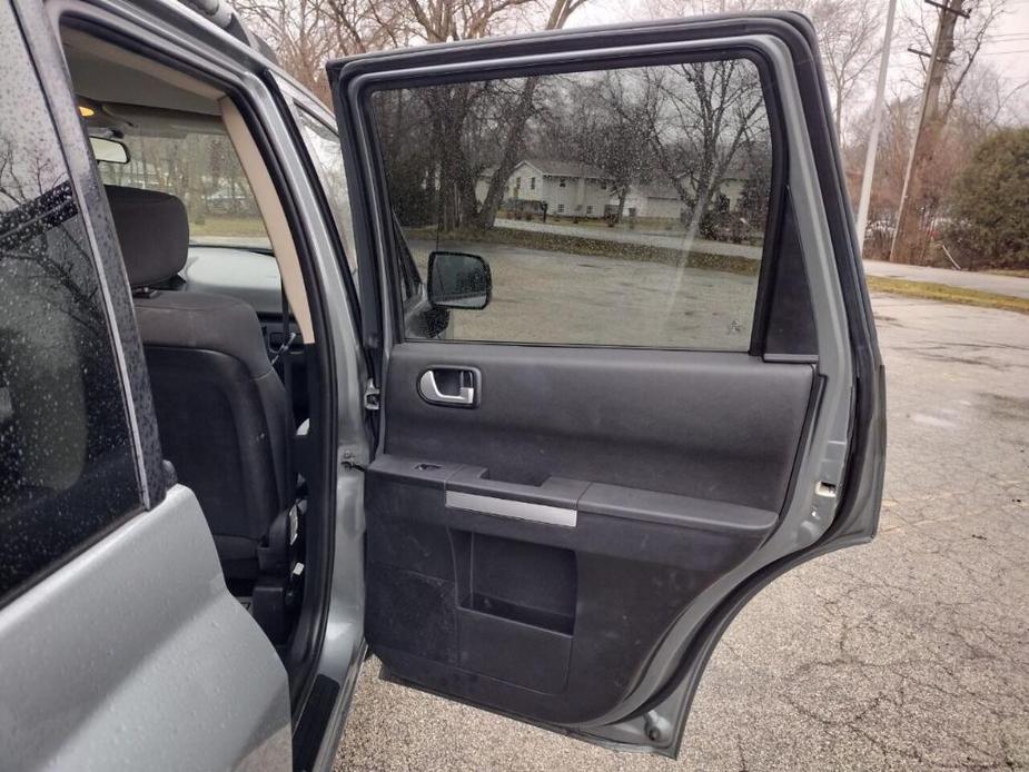 used 2007 Mitsubishi Endeavor car, priced at $3,999