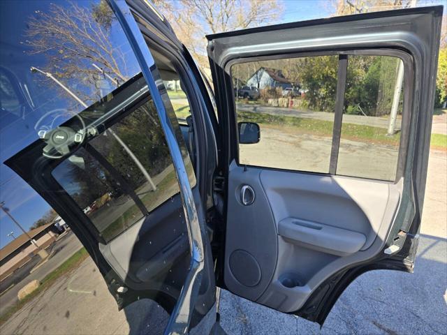 used 2006 Jeep Liberty car, priced at $2,999