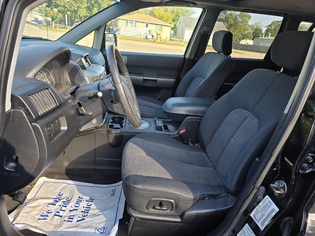 used 2004 Mitsubishi Endeavor car, priced at $2,999