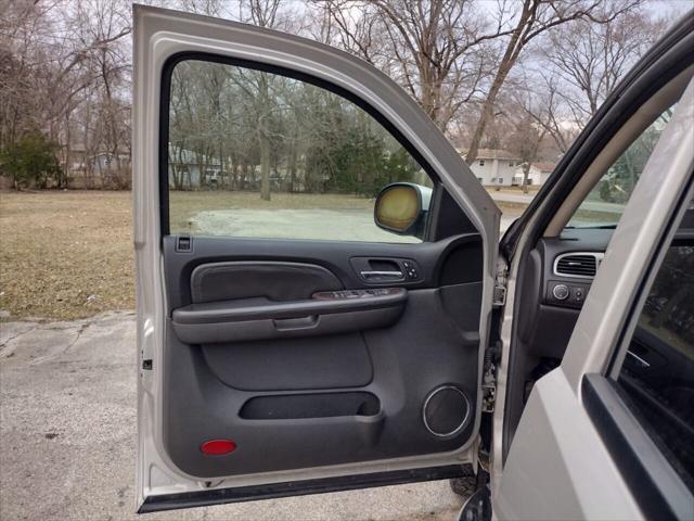 used 2007 GMC Yukon XL car, priced at $5,999