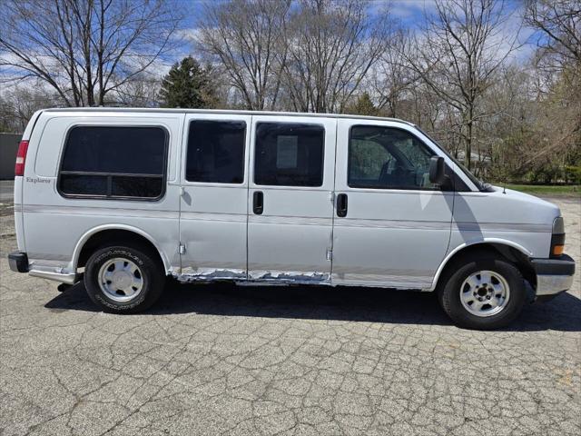 used 2004 GMC Savana 1500 car, priced at $2,999