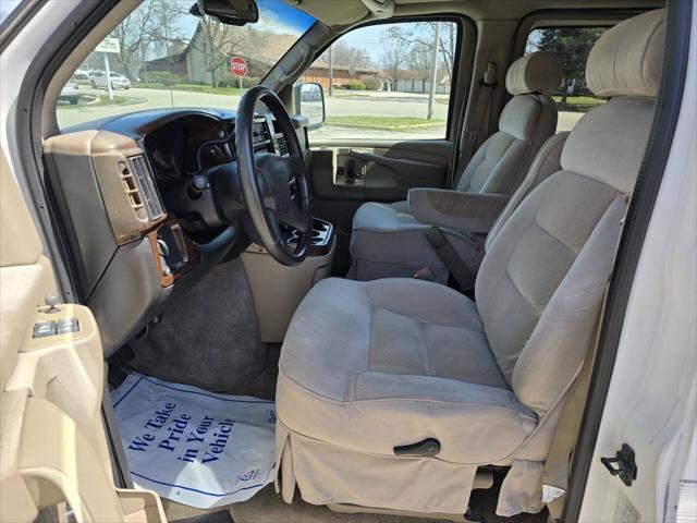 used 2004 GMC Savana 1500 car, priced at $2,999