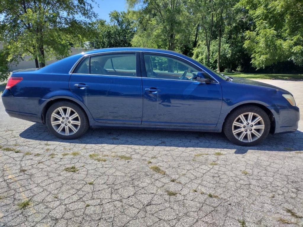 used 2006 Toyota Avalon car, priced at $2,999