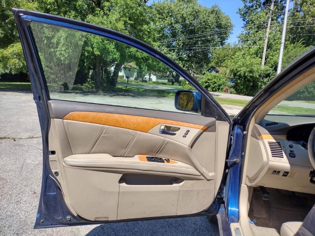 used 2006 Toyota Avalon car, priced at $2,999