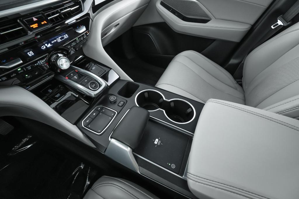 used 2022 Acura MDX car, priced at $38,532