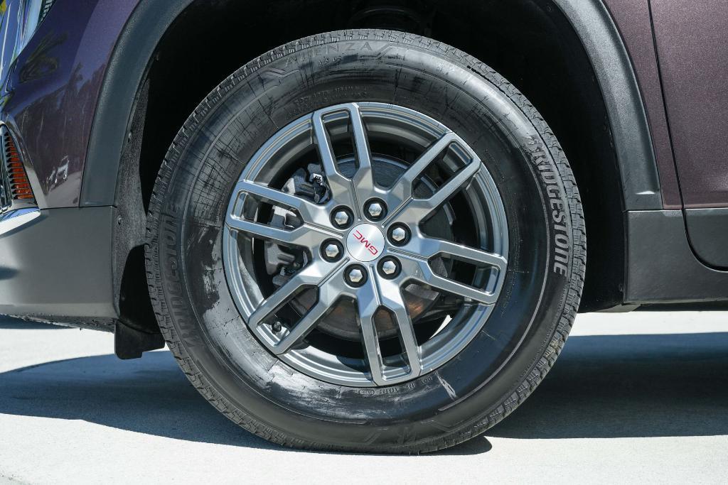 used 2025 GMC Acadia car, priced at $35,995