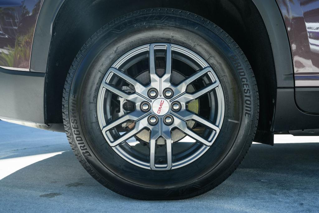 used 2025 GMC Acadia car, priced at $35,995