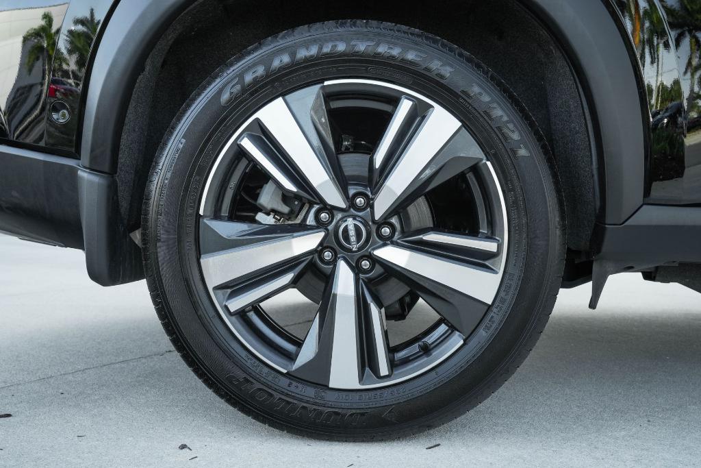 used 2024 Nissan Rogue car, priced at $31,550