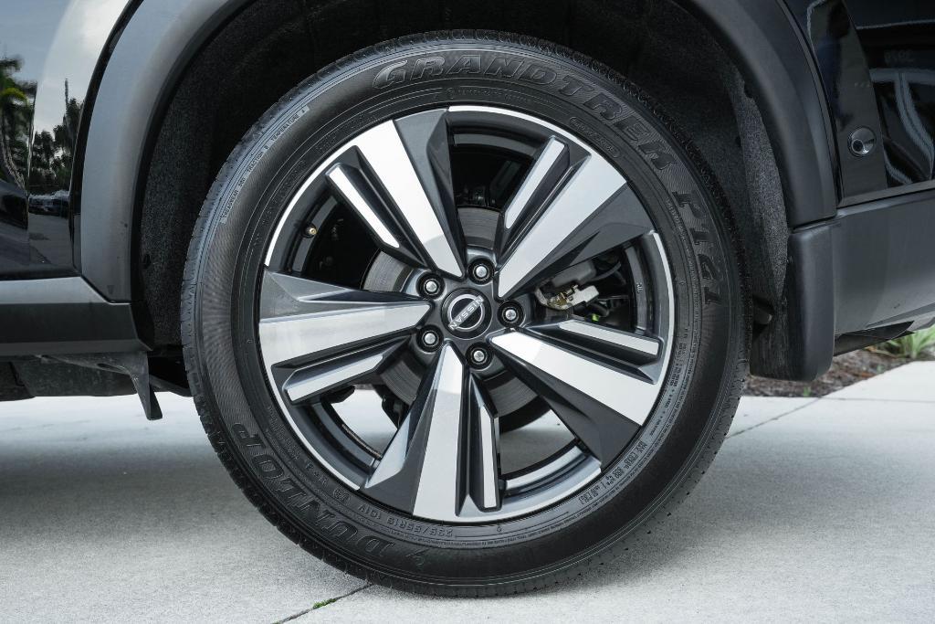 used 2024 Nissan Rogue car, priced at $31,550