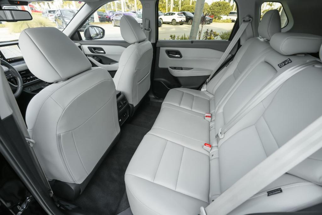 used 2024 Nissan Rogue car, priced at $31,550