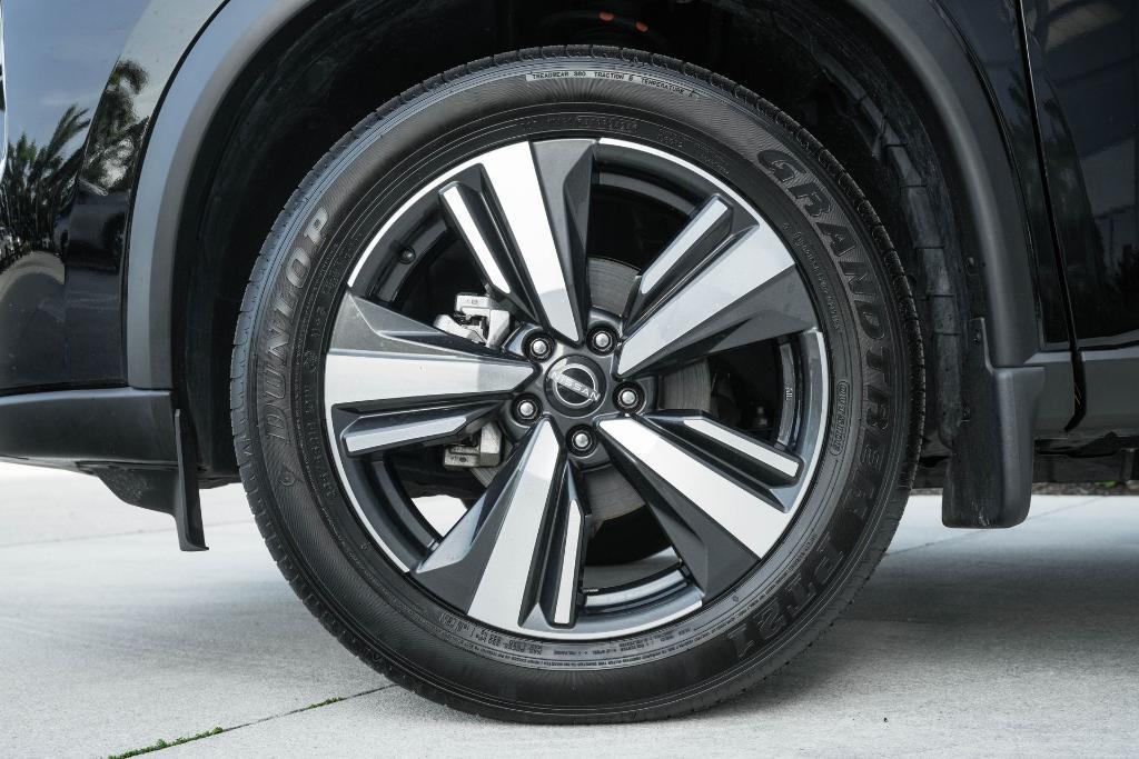 used 2024 Nissan Rogue car, priced at $31,550
