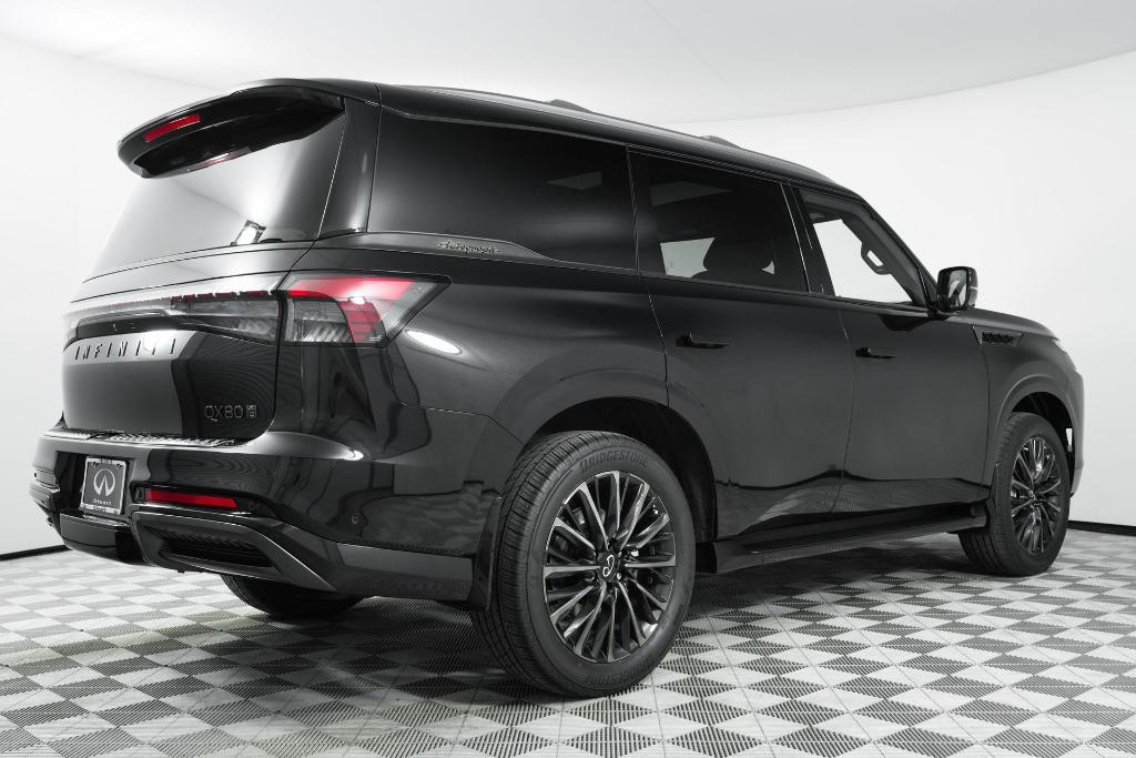 new 2025 INFINITI QX80 car, priced at $113,880