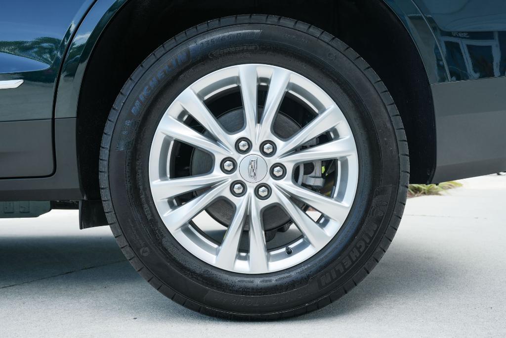 used 2025 Cadillac XT5 car, priced at $41,200