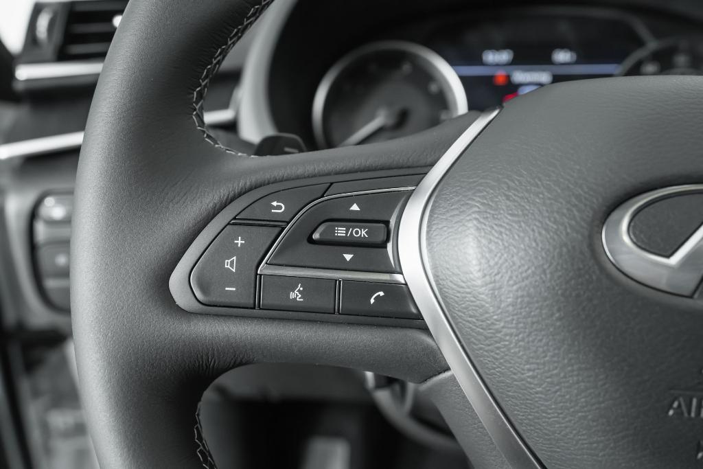 new 2025 INFINITI QX55 car, priced at $61,740