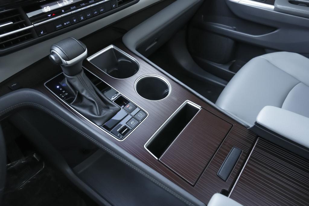 used 2023 Toyota Sienna car, priced at $34,640