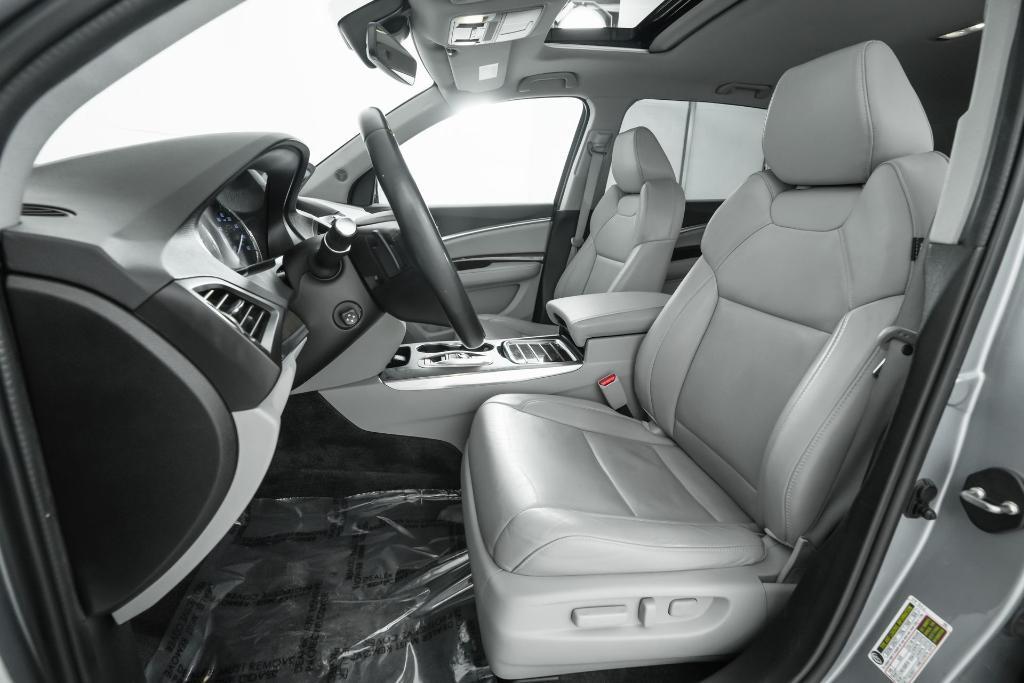 used 2018 Acura MDX car, priced at $18,156