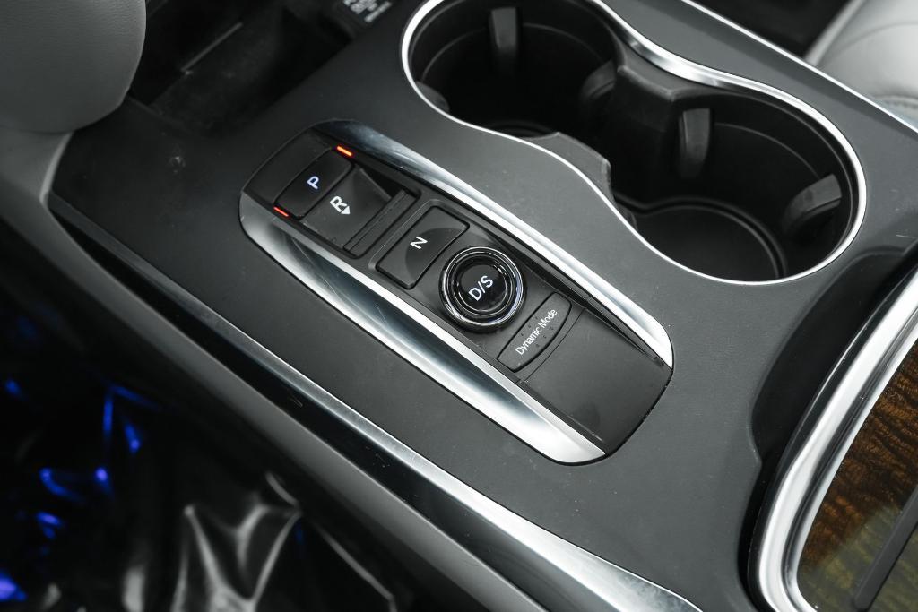 used 2018 Acura MDX car, priced at $18,156