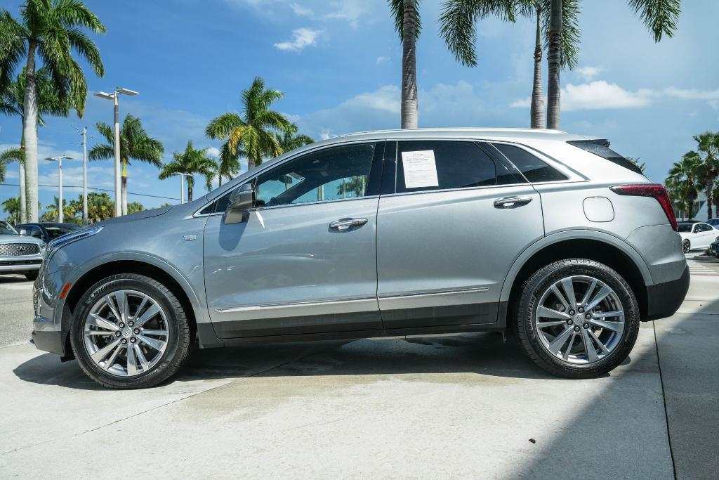 used 2025 Cadillac XT5 car, priced at $44,367