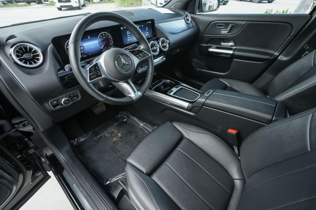 used 2025 Mercedes-Benz GLA 250 car, priced at $38,391