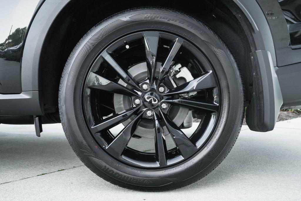 used 2025 INFINITI QX60 car, priced at $45,618