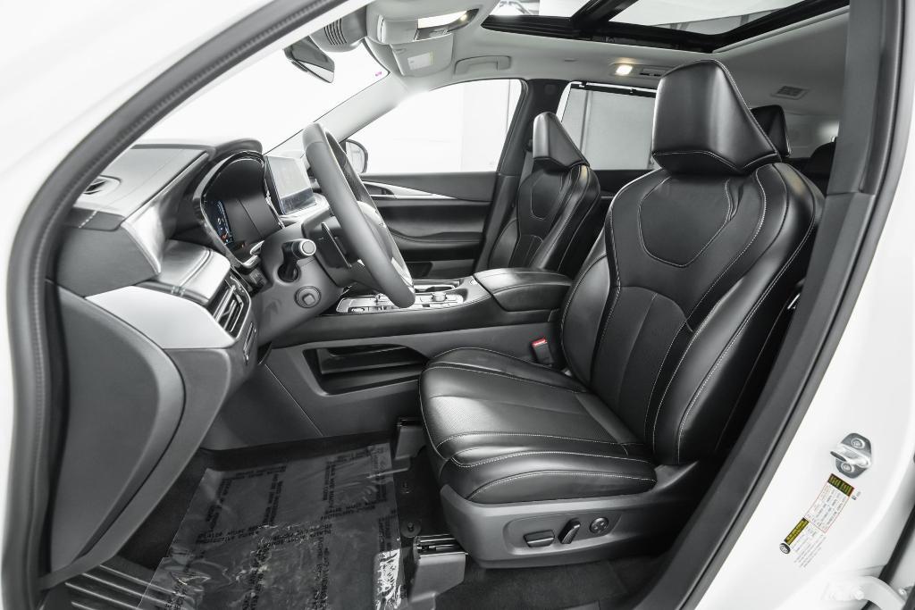 used 2025 INFINITI QX60 car, priced at $47,340