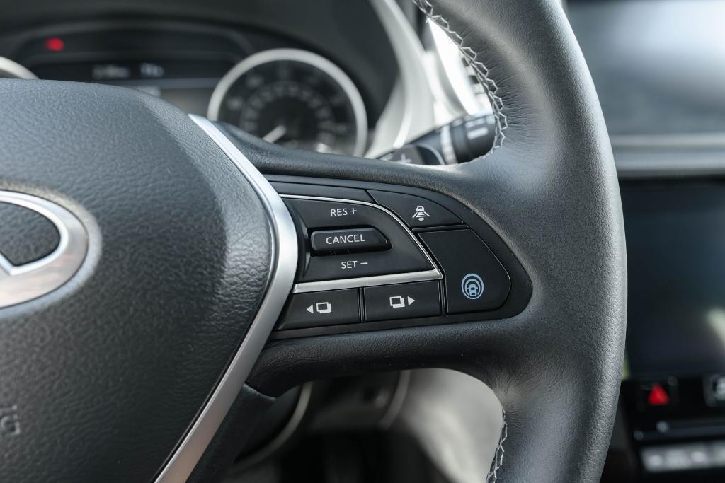 used 2025 INFINITI QX55 car, priced at $38,100