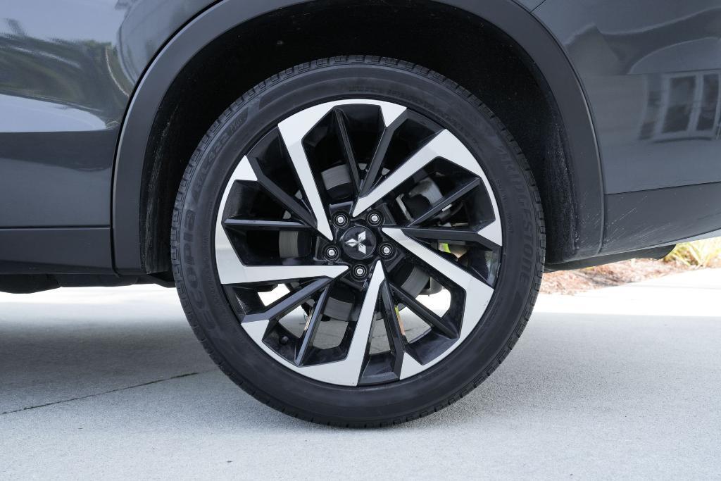 used 2024 Mitsubishi Outlander car, priced at $22,248