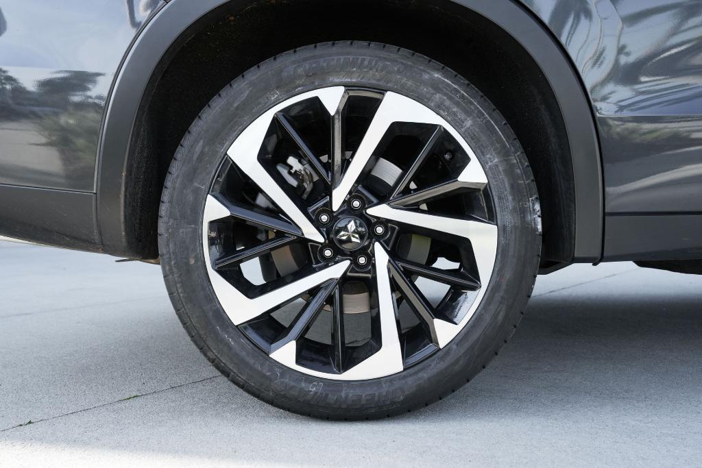 used 2024 Mitsubishi Outlander car, priced at $22,248