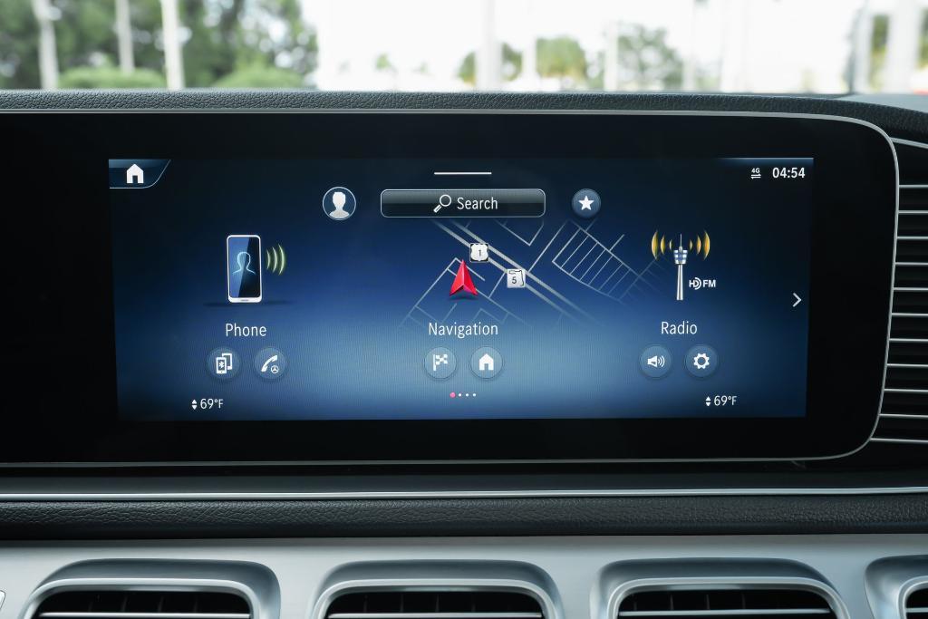 used 2024 Mercedes-Benz GLE 450 Plug-In Hybrid car, priced at $52,016