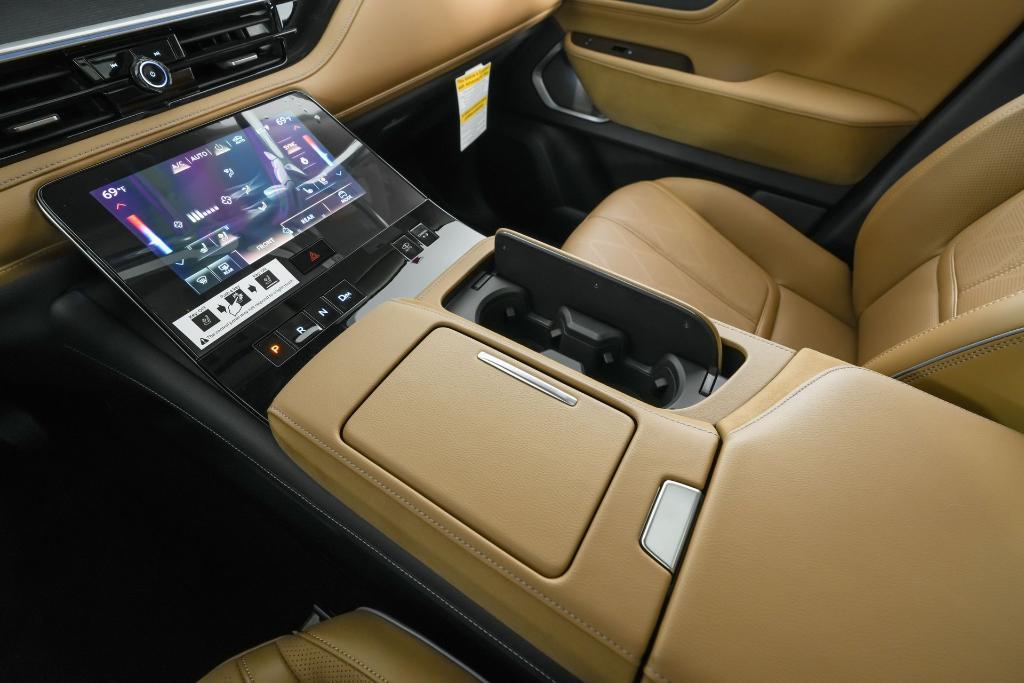 new 2025 INFINITI QX80 car, priced at $108,710