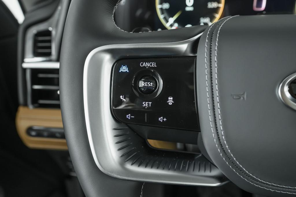 new 2025 INFINITI QX80 car, priced at $108,710